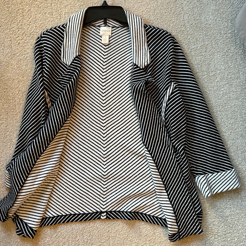Smart & Stylish Chicos Comfy Blazer. SUPER FAST SHIPPING